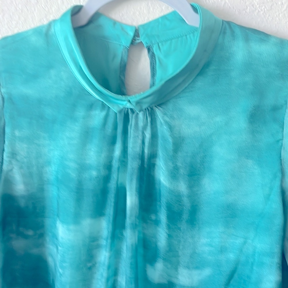 Very rare Queen Mulock Silk abstract Midi
Dress Size XL Fits Size L/M, like new - Picture 2 of 9